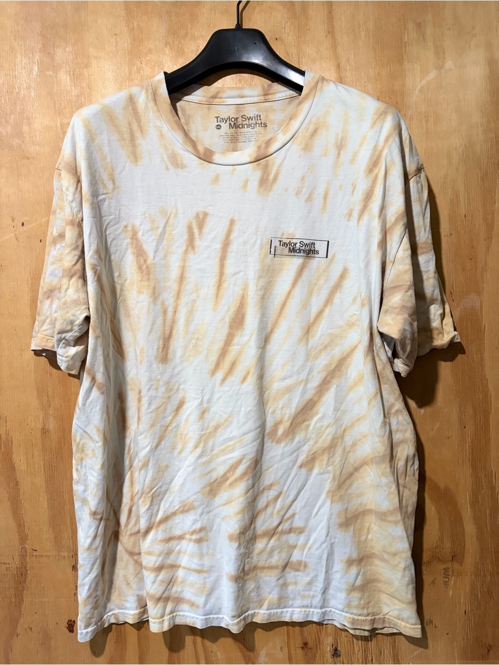 Taylor Swift Men's Cream and Tan Tie-Dye Crew Tee